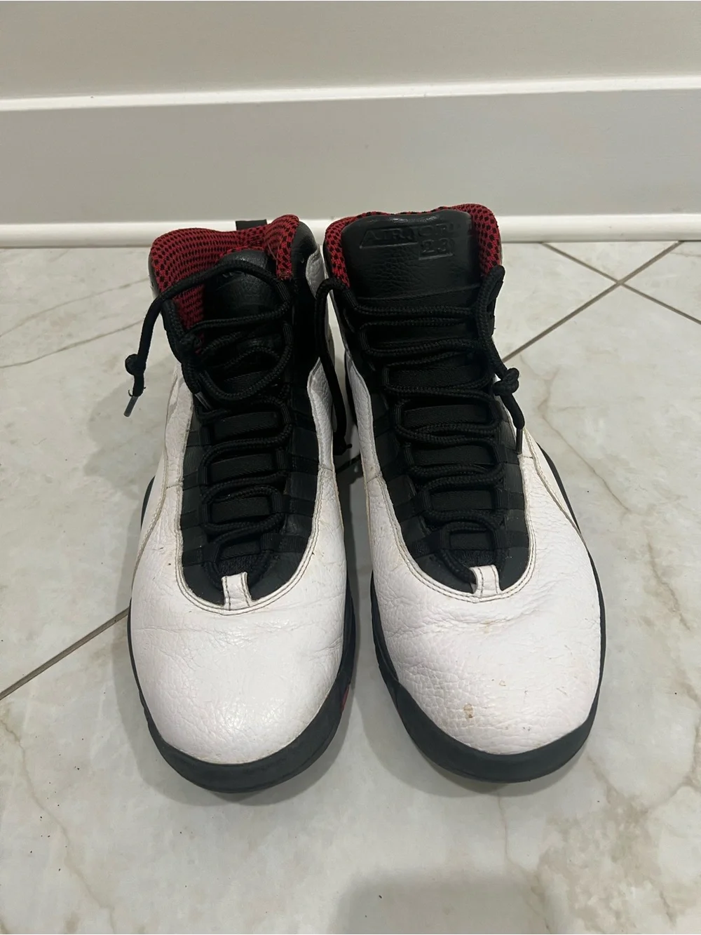 Air Jordan White 10 Retro Chicago Sneakers Size 13 US